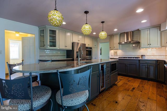 1077 FIDDLERS ROAD, Chambersburg, PA 17202