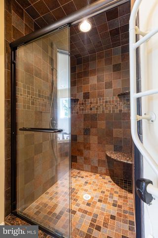 1077 FIDDLERS ROAD, Chambersburg, PA 17202