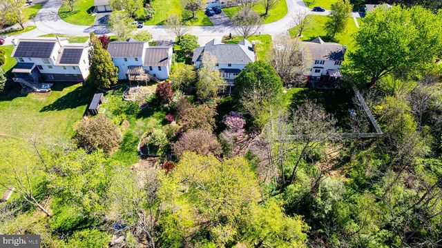 1077 FIDDLERS ROAD, Chambersburg, PA 17202