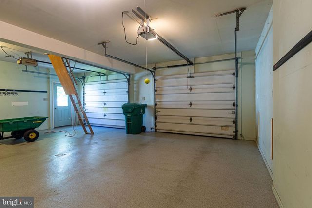 1077 FIDDLERS ROAD, Chambersburg, PA 17202