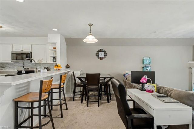 8550 Tidewater Dr Apt A1, Norfolk, VA 23503