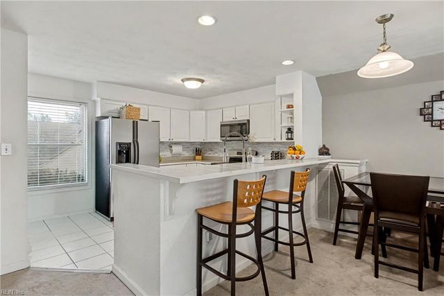 8550 Tidewater Dr Apt A1, Norfolk, VA 23503