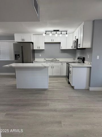 3619 W GRISWOLD Road, Phoenix, AZ 85051