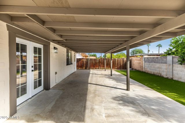 3619 W GRISWOLD Road, Phoenix, AZ 85051