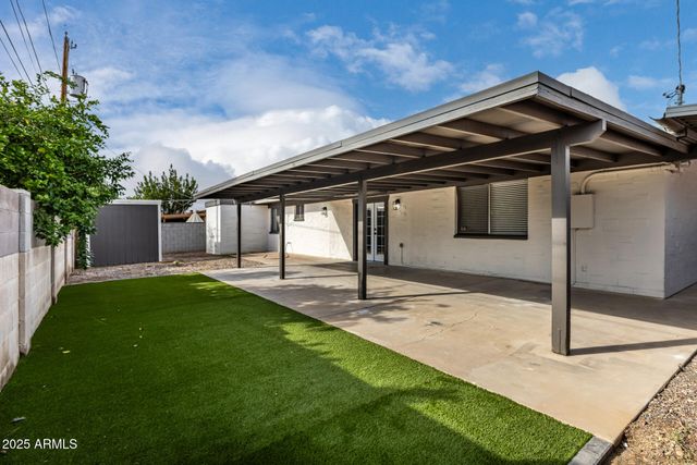 3619 W GRISWOLD Road, Phoenix, AZ 85051