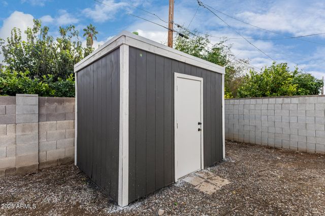 3619 W GRISWOLD Road, Phoenix, AZ 85051