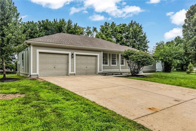 701 Horseshoe Drive, Pleasant Hill, MO 64080