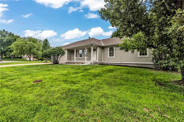 701 Horseshoe Drive, Pleasant Hill, MO 64080