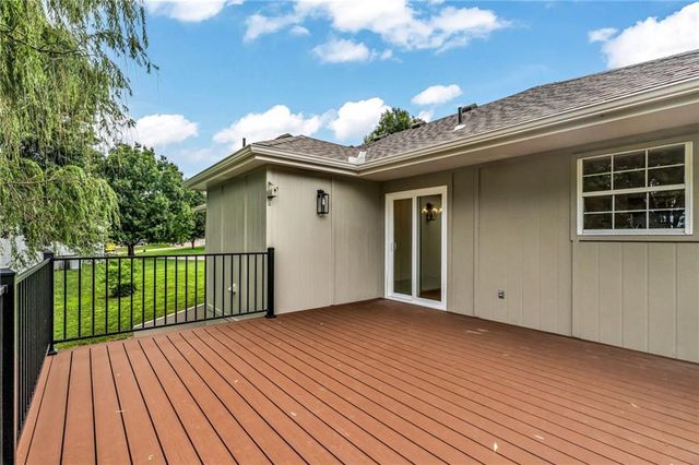 701 Horseshoe Drive, Pleasant Hill, MO 64080