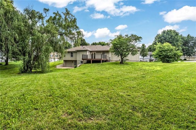 701 Horseshoe Drive, Pleasant Hill, MO 64080