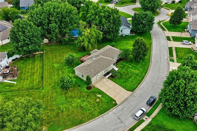 701 Horseshoe Drive, Pleasant Hill, MO 64080