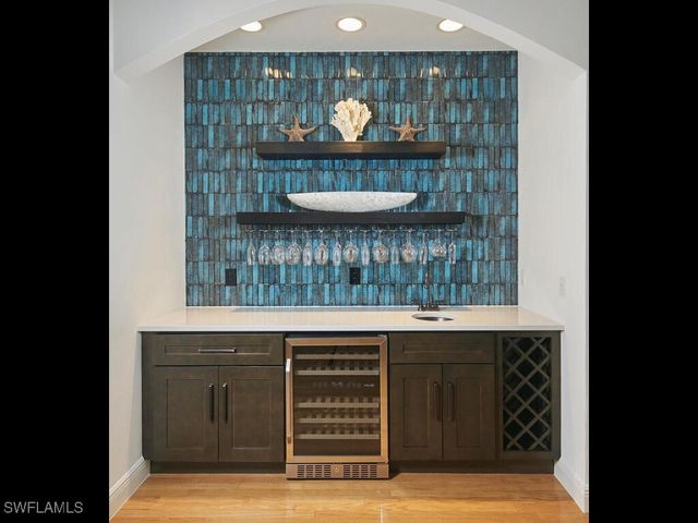 720 17th AVE S, Naples, FL 34102
