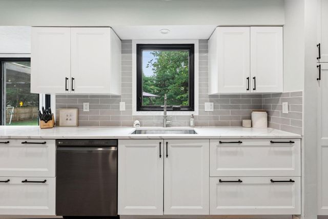 8888 Chateau Drive NW, Pickerington, OH 43147