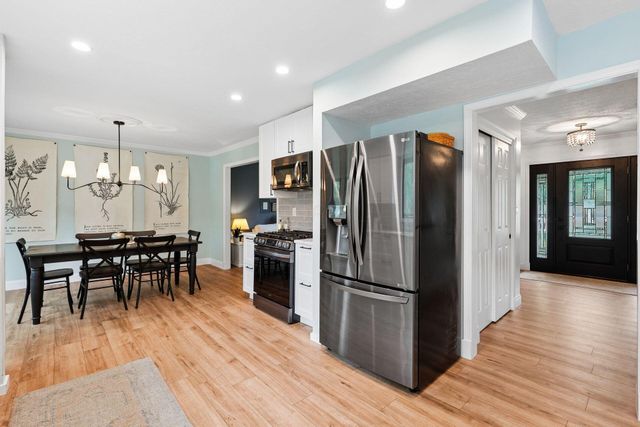 8888 Chateau Drive NW, Pickerington, OH 43147