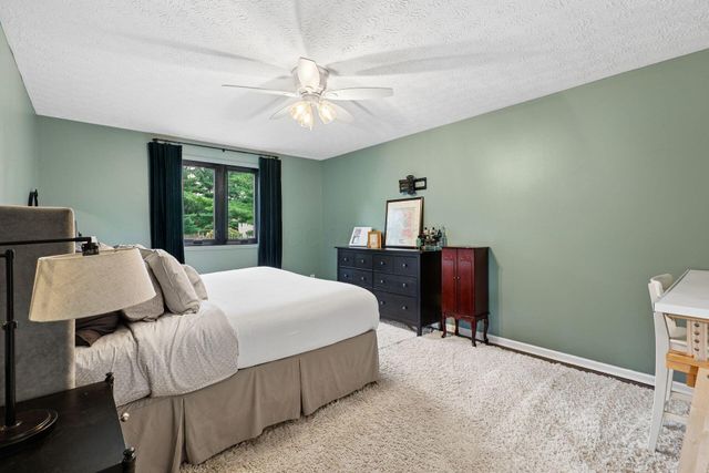 8888 Chateau Drive NW, Pickerington, OH 43147