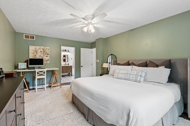 8888 Chateau Drive NW, Pickerington, OH 43147