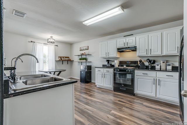 5619 RED CYN, San Antonio, TX 78252