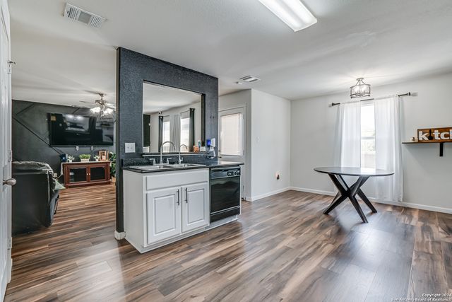5619 RED CYN, San Antonio, TX 78252