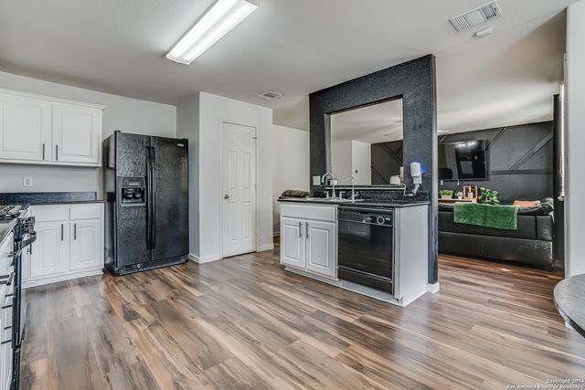 5619 RED CYN, San Antonio, TX 78252