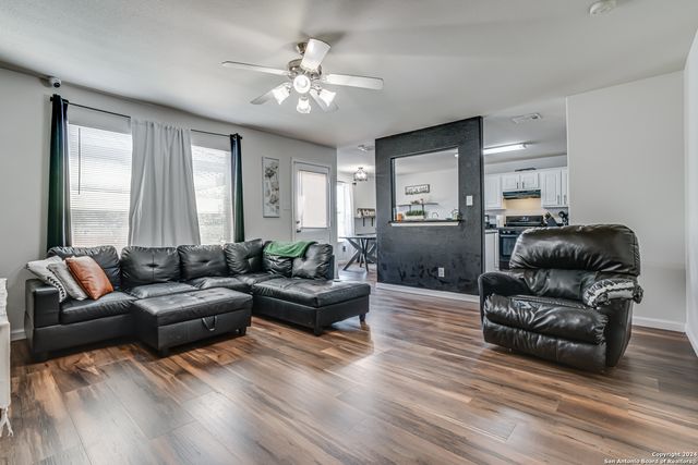 5619 RED CYN, San Antonio, TX 78252