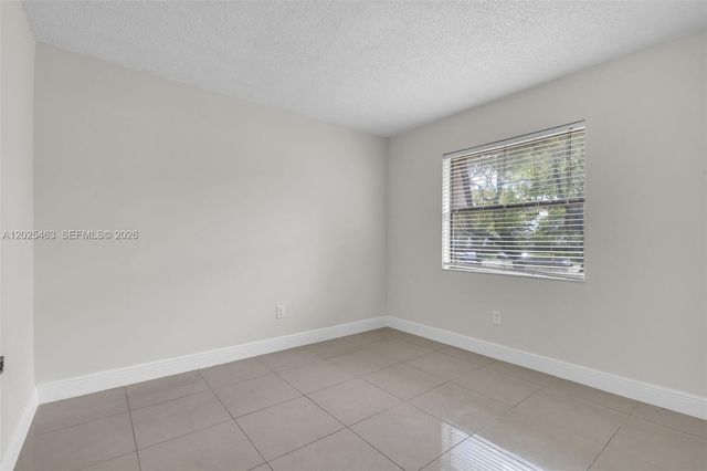 841 NE 207th Ln 3-201, Miami, FL 33179