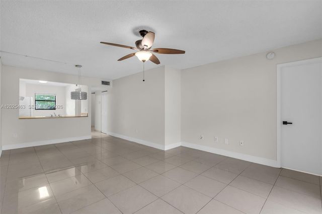 841 NE 207th Ln 3-201, Miami, FL 33179