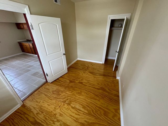 1543 W Marquette Road 2, Chicago, IL 60636