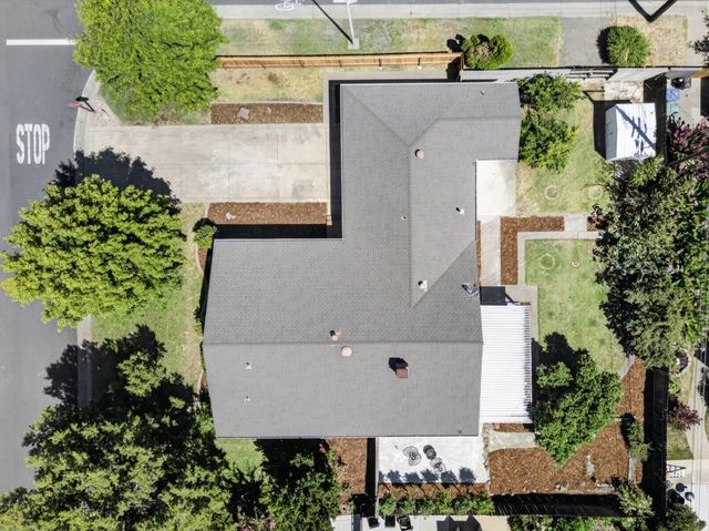 1056 Entrada Rd, Sacramento, CA 95864