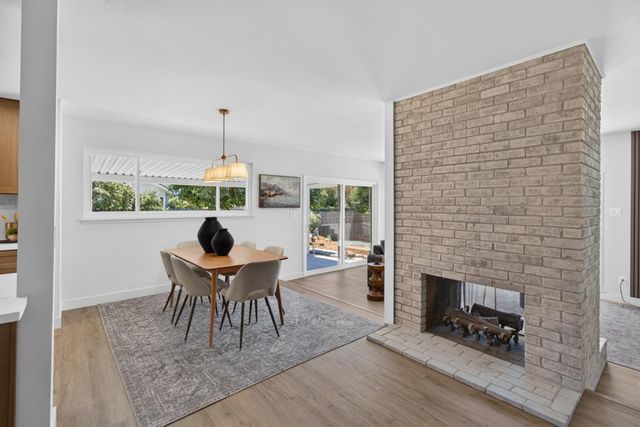 1056 Entrada Rd, Sacramento, CA 95864