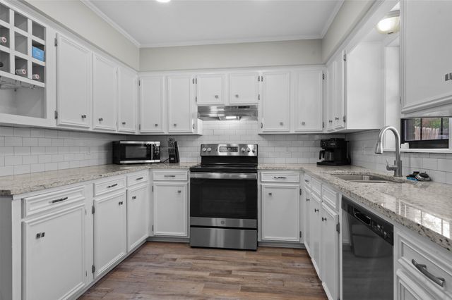 9319 Lytham Drive, Shreveport, LA 71129