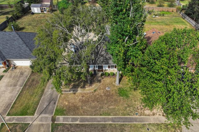 9319 Lytham Drive, Shreveport, LA 71129