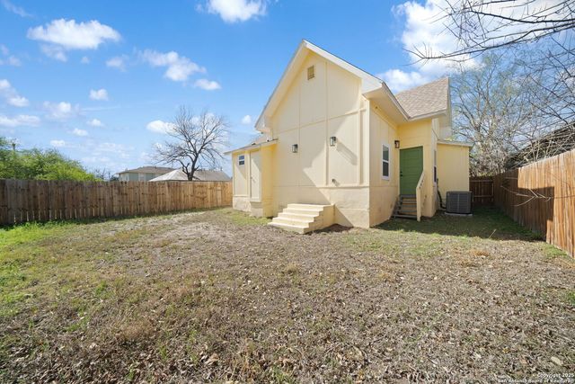 414 Wharton, San Antonio, TX 78210