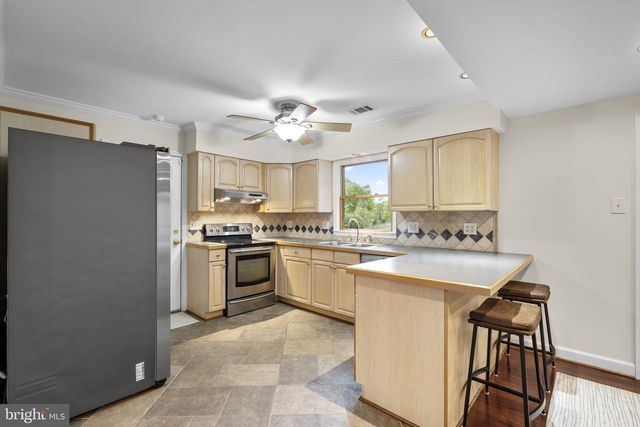 12754 KINSHIP DR, Herndon, VA 20171