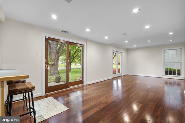 12754 KINSHIP DR, Herndon, VA 20171