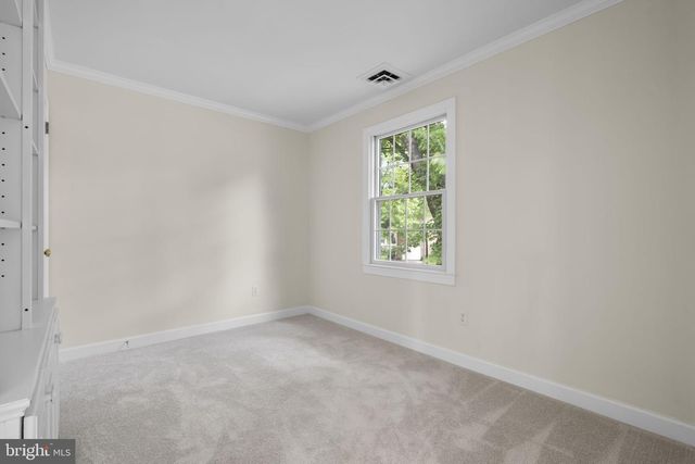 12754 KINSHIP DR, Herndon, VA 20171