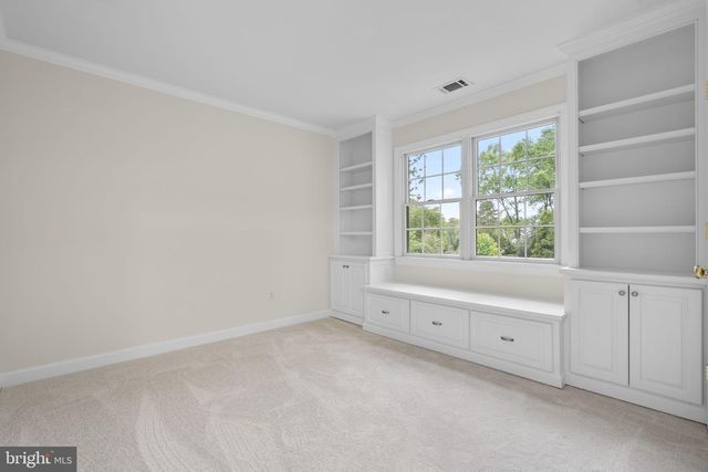 12754 KINSHIP DR, Herndon, VA 20171