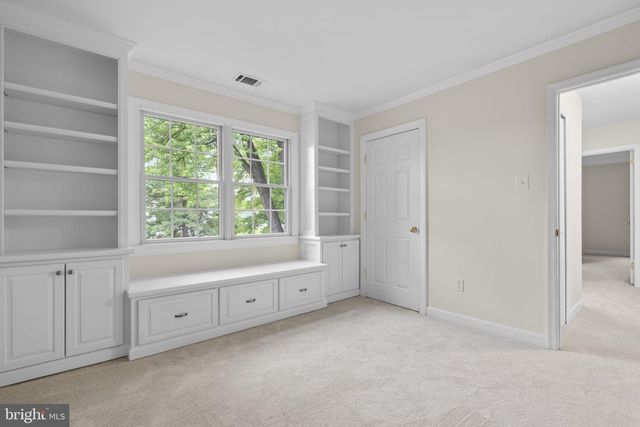 12754 KINSHIP DR, Herndon, VA 20171