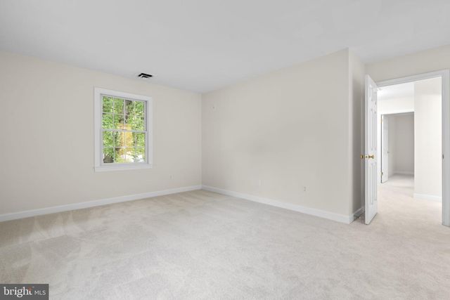 12754 KINSHIP DR, Herndon, VA 20171