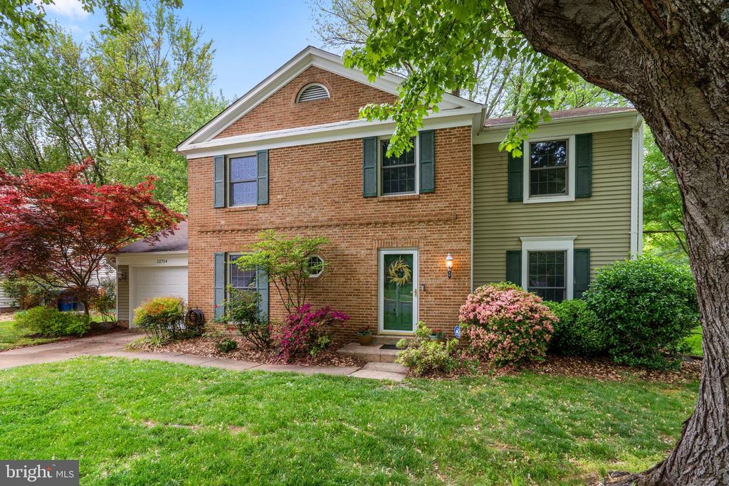 12754 KINSHIP DR, Herndon, VA 20171