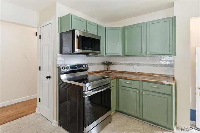 733 Forman Road, St Louis, MO 63123