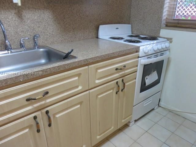 2820 SW 16th Ter EFF, Miami, FL 33145