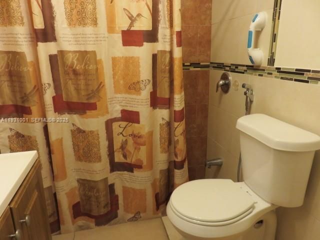 2820 SW 16th Ter EFF, Miami, FL 33145