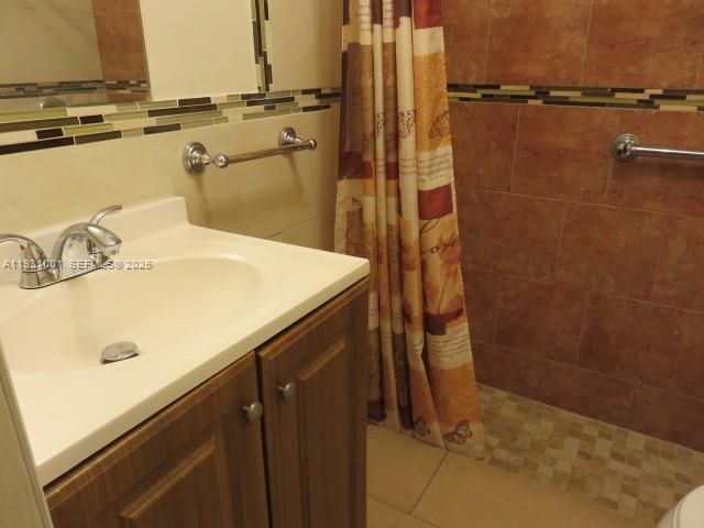 2820 SW 16th Ter EFF, Miami, FL 33145