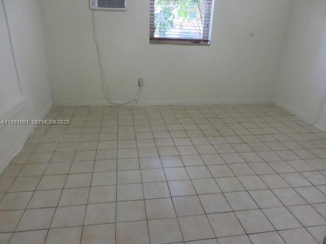 2820 SW 16th Ter EFF, Miami, FL 33145