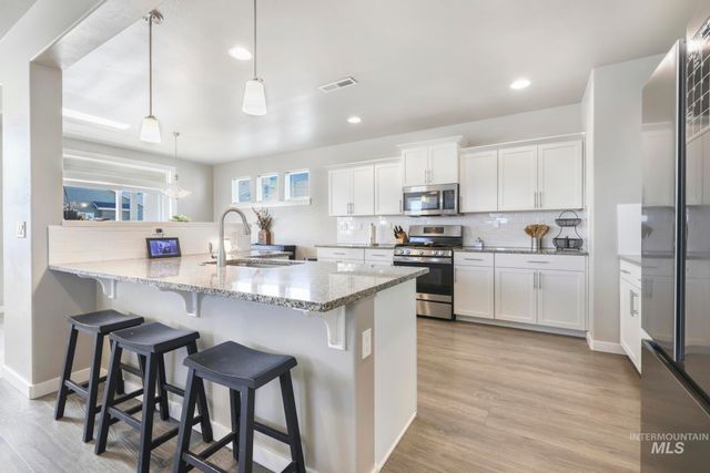 2786 Whitebark Ln, Twin Falls, ID 83301