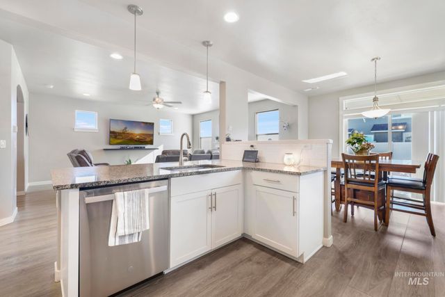 2786 Whitebark Ln, Twin Falls, ID 83301