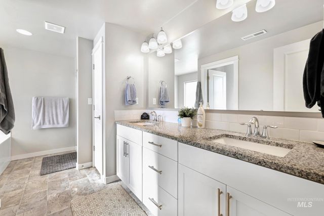 2786 Whitebark Ln, Twin Falls, ID 83301