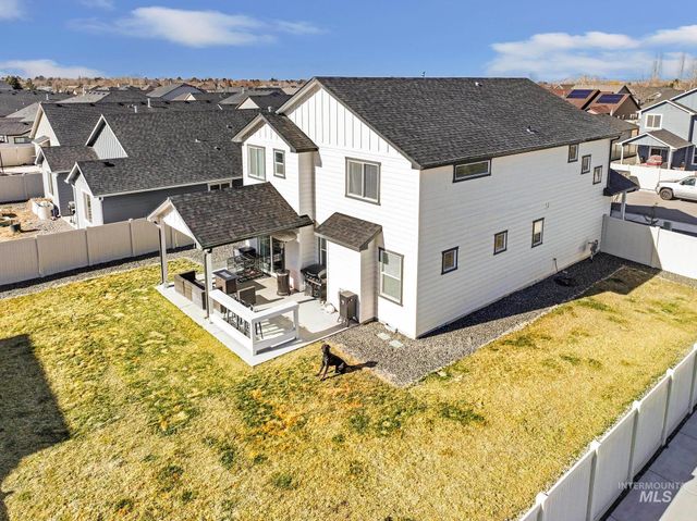 2786 Whitebark Ln, Twin Falls, ID 83301