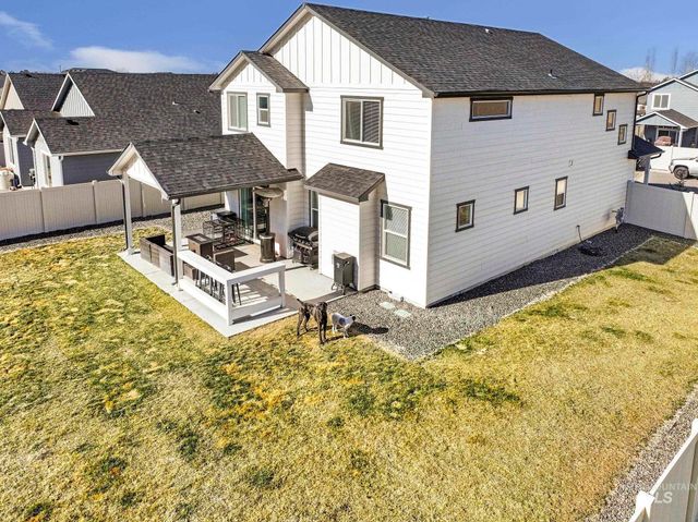 2786 Whitebark Ln, Twin Falls, ID 83301