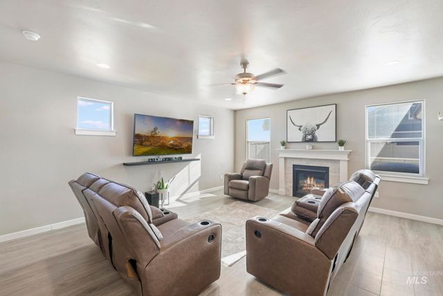 2786 Whitebark Ln, Twin Falls, ID 83301